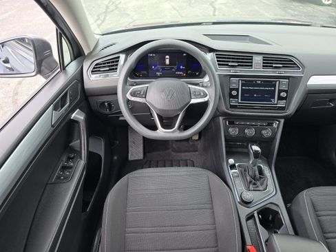 Used 2022 Volkswagen Tiguan S image 15