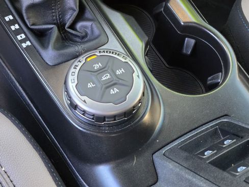 Used 2022 Ford Bronco Wildtrak image 30