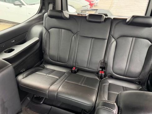 Used 2024 Jeep Wagoneer Series II w/ Convenience Group I AWD/4WD image 10