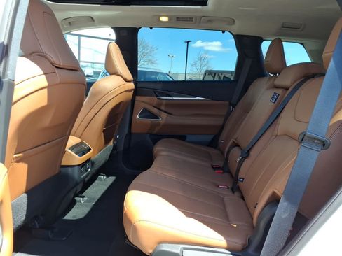 Certified 2023 INFINITI QX60 Sensory w/ Vision Package AWD/4WD image 12