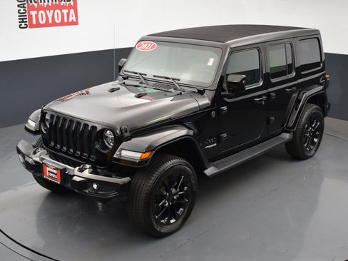 Used 2021 Jeep Wrangler Unlimited Sahara image 28