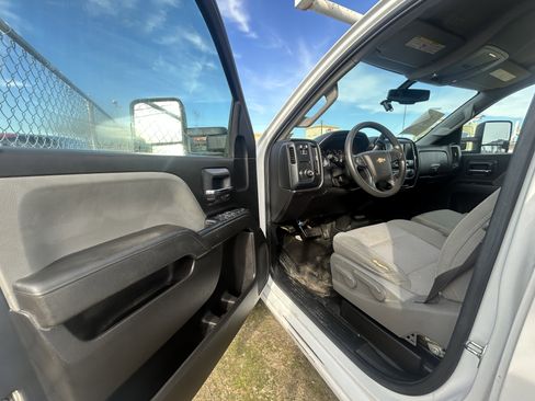 Used 2019 Chevrolet Silverado 2500 W/T w/ WT Convenience Package image 14