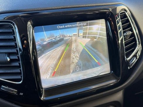 Used 2019 Jeep Compass Limited image 24