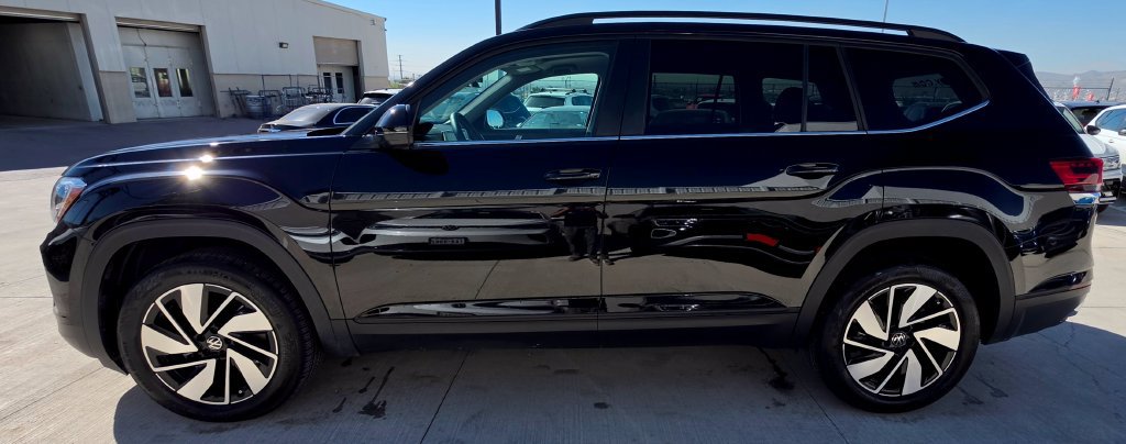 Certified 2026 Volkswagen Atlas SE FWD image 6