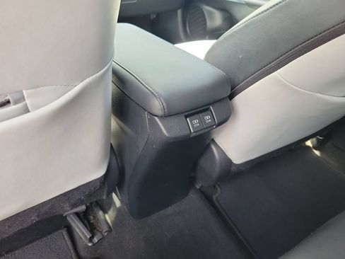 Used 2019 Toyota Prius XLE w/ Advanced Technology Package FWD image 11