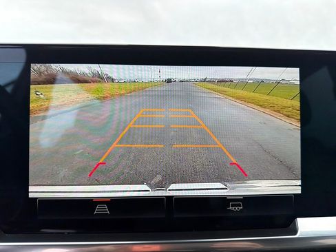 Used 2023 GMC Sierra 1500 SLT w/ SLT Premium Package image 22