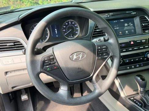 Used 2017 Hyundai Sonata SE FWD image 45