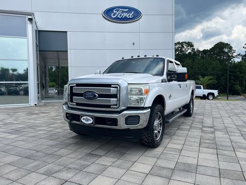 Used 2015 Ford F250 Platinum AWD/4WD image 2
