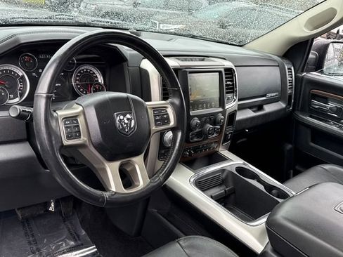 Used 2017 RAM 1500 Laramie w/ Convenience Group image 32