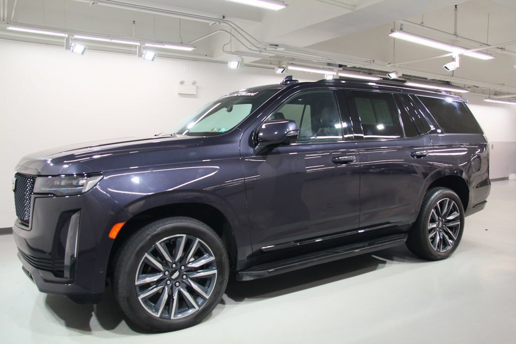 Used 2022 Cadillac Escalade Sport w/ LPO, Floor Liner Package AWD/4WD image 3