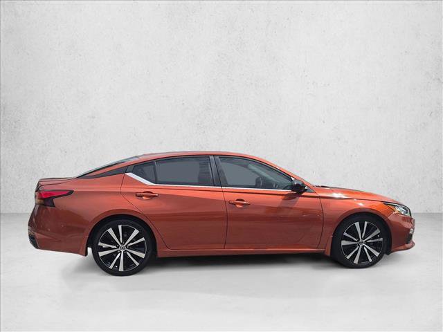 Used 2021 Nissan Altima 2.5 SR FWD image 3
