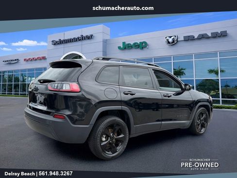 Used 2020 Jeep Cherokee Latitude Plus FWD image 7