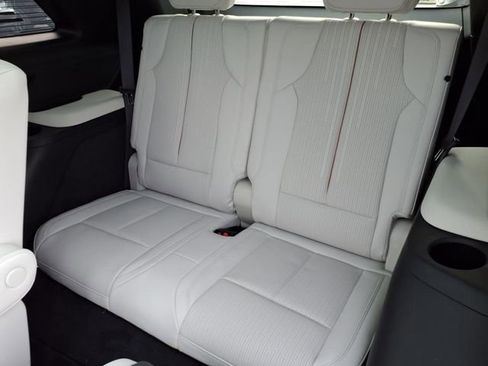 New 2026 Cadillac Vistiq Sport image 19