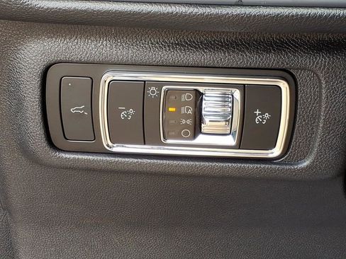 Used 2025 Lincoln Corsair Reserve AWD/4WD image 14