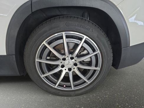 Used 2023 Mercedes-Benz GLB 35 AMG 4MATIC image 31