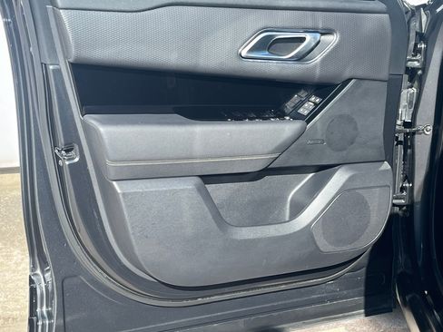 Used 2022 Land Rover Range Rover Velar R-Dynamic S image 26