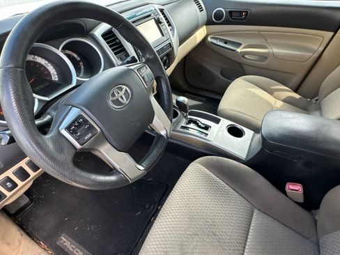 Used 2012 Toyota Tacoma PreRunner w/ SR5 Pkg RWD image 9