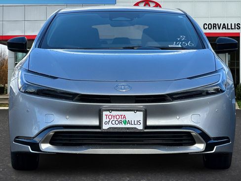 New 2026 Toyota Prius Plug-In Hybrid FWD image 3