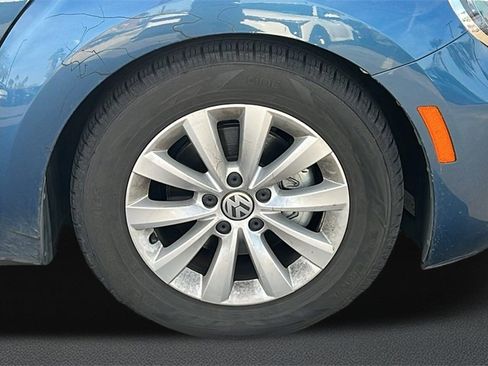 Used 2019 Volkswagen Beetle 2.0T S image 6