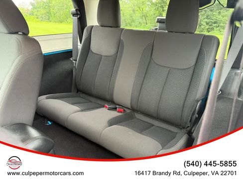 Used 2017 Jeep Wrangler Sport AWD/4WD image 9