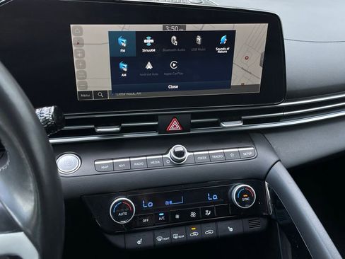 Used 2025 Hyundai Elantra SEL FWD image 16