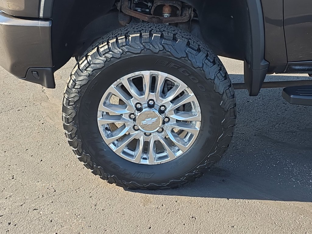 Used 2020 Chevrolet Silverado 3500 High Country w/ Z71 Off-Road Package AWD/4WD image 13