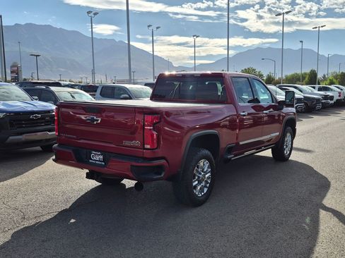 Used 2024 Chevrolet Silverado 3500 High Country w/ High Country Premium Package AWD/4WD image 3