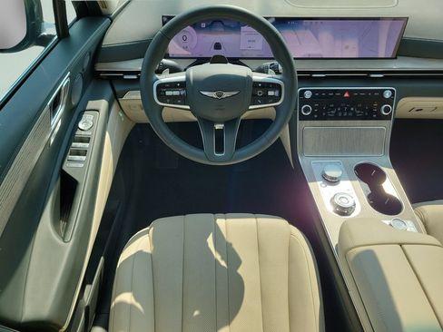 Used 2025 Genesis GV80 2.5T Advanced AWD/4WD image 12