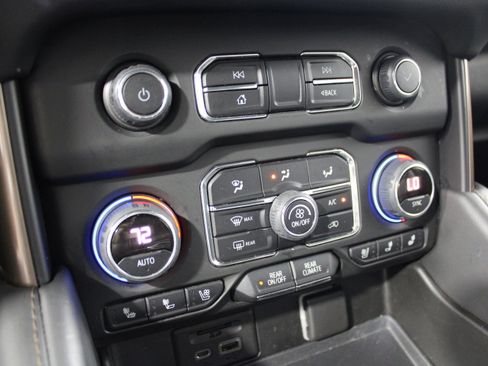 Used 2021 Chevrolet Tahoe High Country AWD/4WD image 16