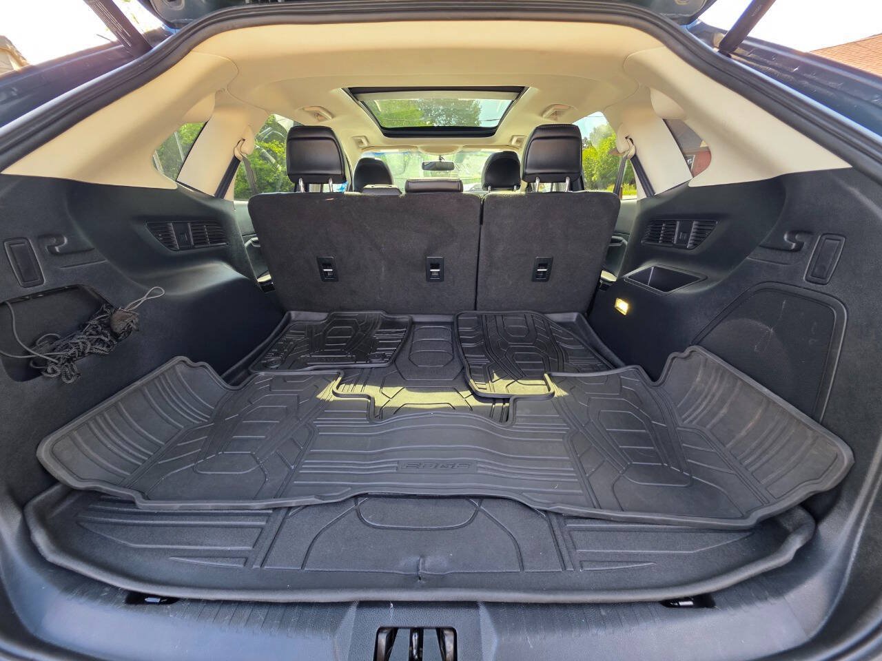 Used 2016 Ford Edge Titanium w/ Equipment Group 301A AWD/4WD image 22