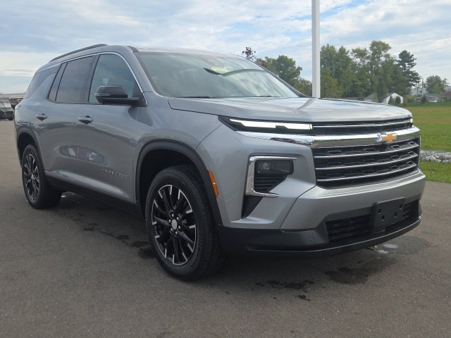 Used 2025 Chevrolet Traverse LT w/ Sun and Wheel Package FWD 360° Tour