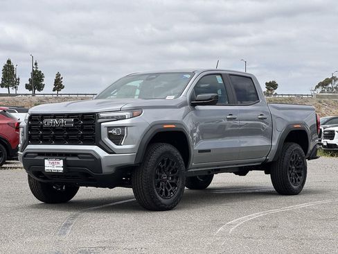 New 2026 GMC Canyon Elevation w/ LPO, Black Badging Package RWD image 6