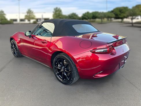 Used 2020 MAZDA MX-5 Miata Club image 6