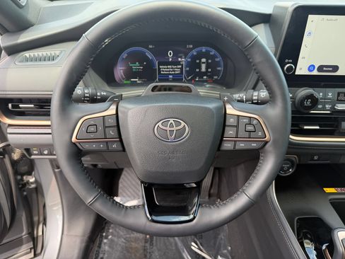 Used 2026 Toyota Grand Highlander AWD Hybrid image 13