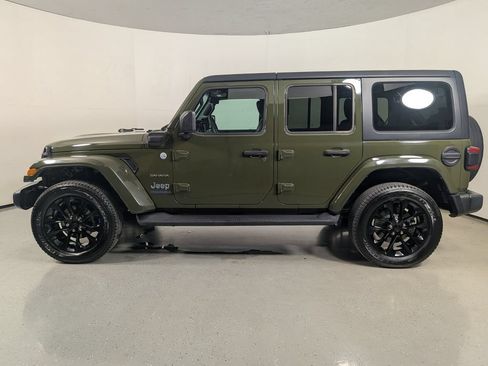 Used 2023 Jeep Wrangler Unlimited Sahara AWD/4WD image 4