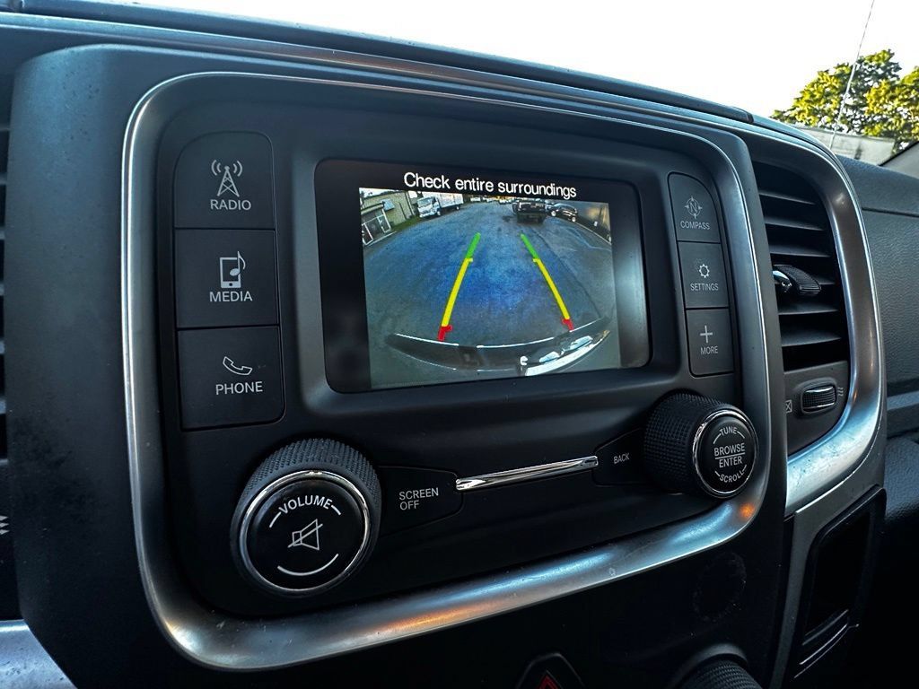 Used 2019 RAM 1500 Classic SLT AWD/4WD image 29