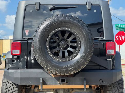 Used 2012 Jeep Wrangler Unlimited Sport AWD/4WD image 5