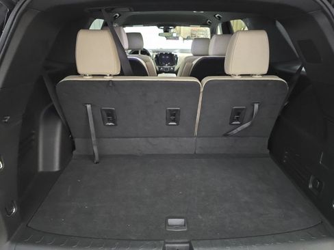 Used 2023 Chevrolet Traverse LT AWD/4WD image 11