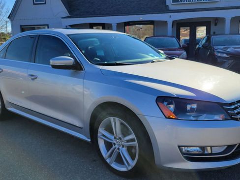Used 2013 Volkswagen Passat TDI SEL Premium image 6