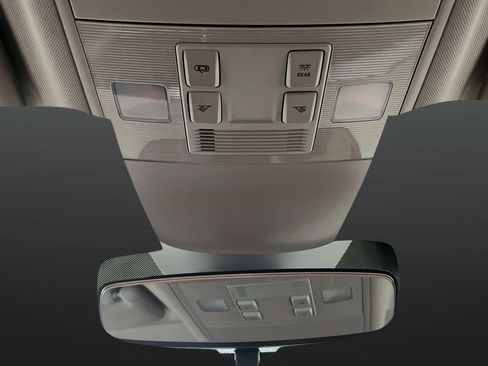 Used 2023 Volkswagen Taos SE image 25