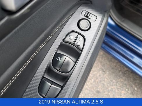 Used 2019 Nissan Altima 2.5 S FWD image 11