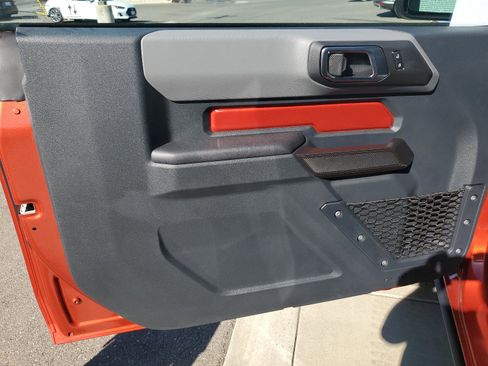 Used 2024 Ford Bronco Black Diamond w/ Sasquatch Package image 11