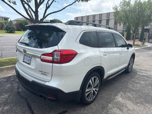 Used 2022 Subaru Ascent Limited w/ Technology Package AWD/4WD image 3