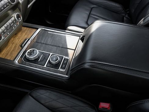 Used 2021 Ford Expedition Max Platinum image 25