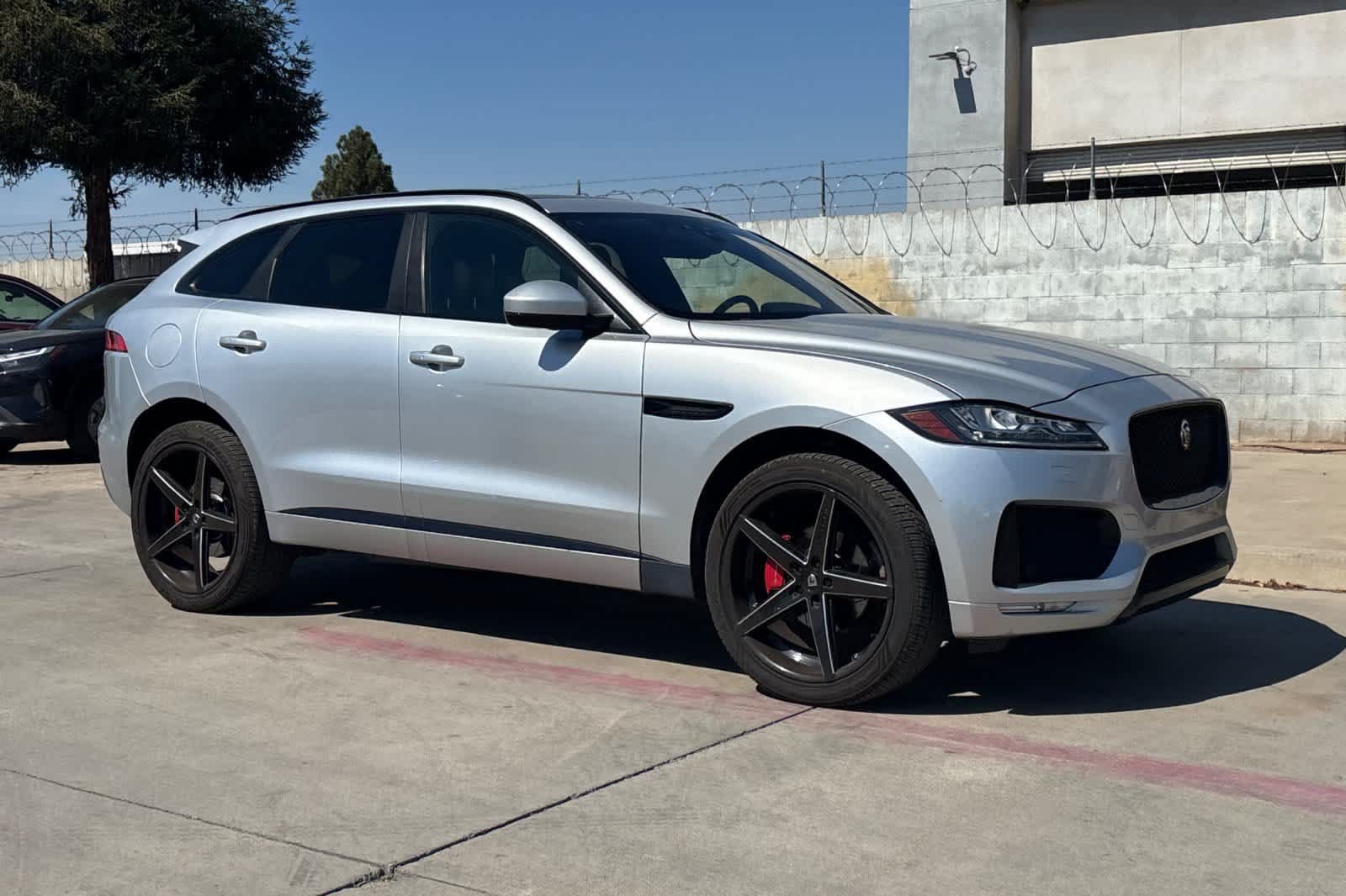 Used 2018 Jaguar F-PACE S AWD/4WD image 10