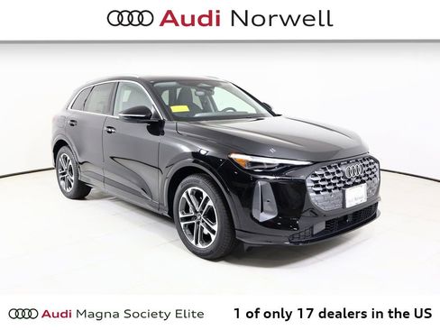 New 2025 Audi Q5 Prestige image 1