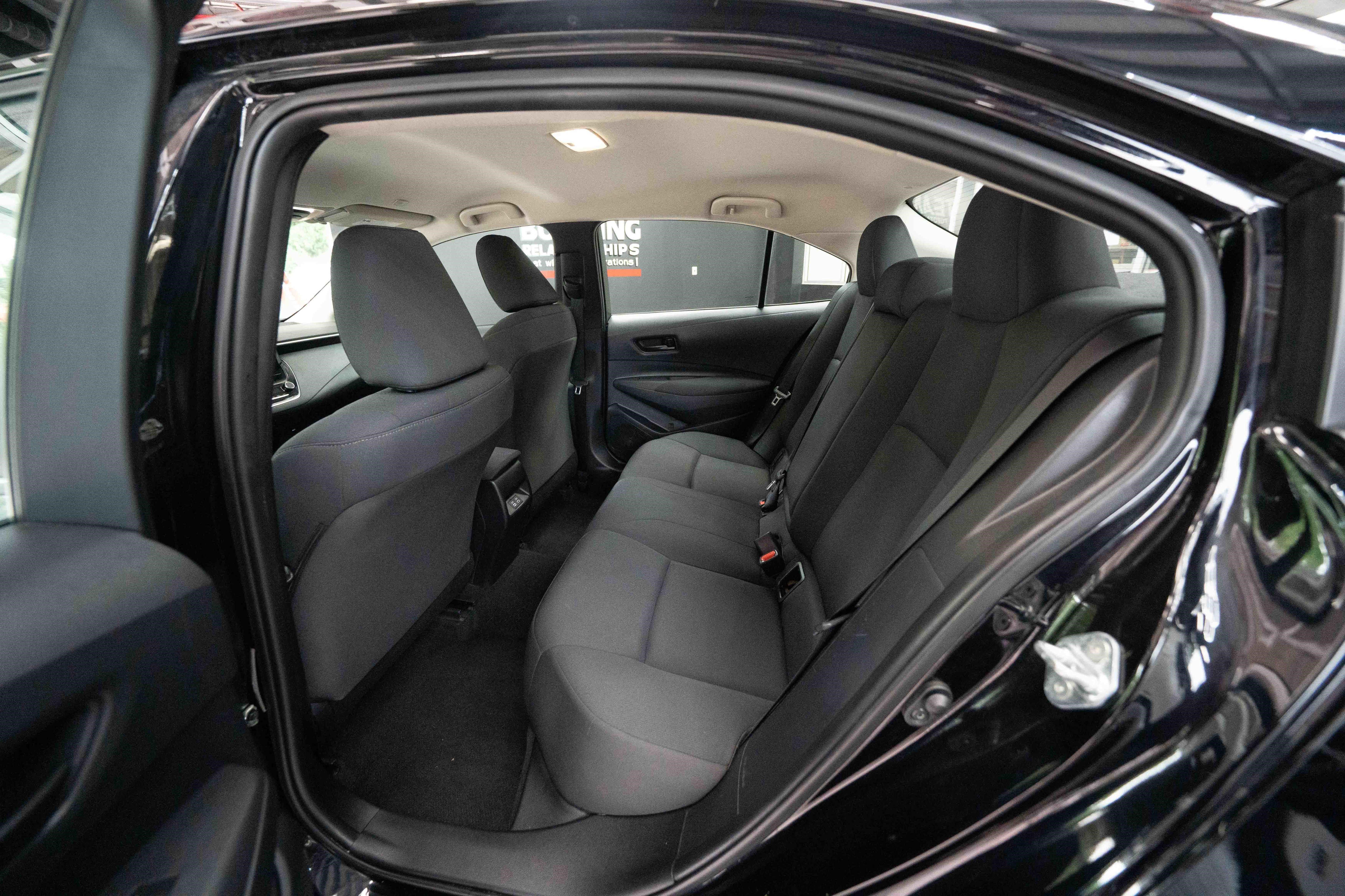 Used 2024 Toyota Corolla LE FWD image 23