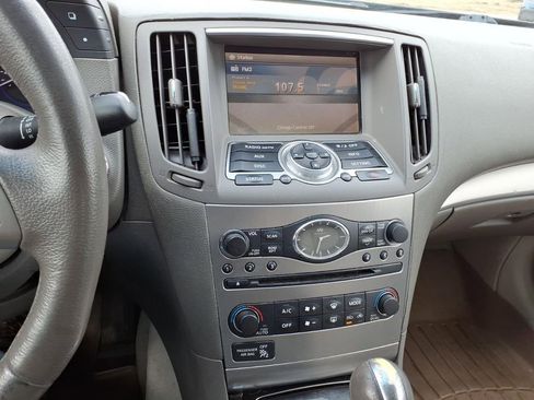 Used 2011 INFINITI G25 x w/ Moonroof Pkg image 25