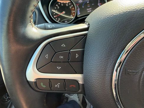 Used 2021 Jeep Compass Limited image 12