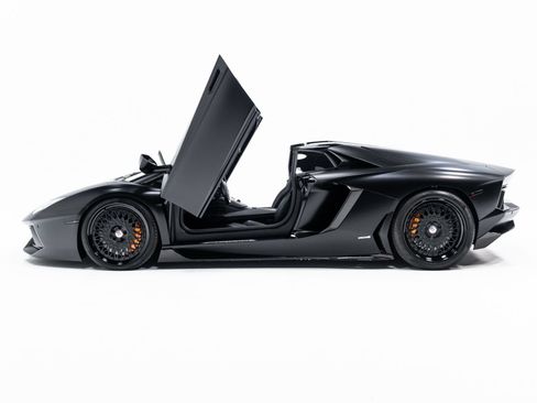 Used 2014 Lamborghini Aventador LP 700-4 AWD/4WD image 4